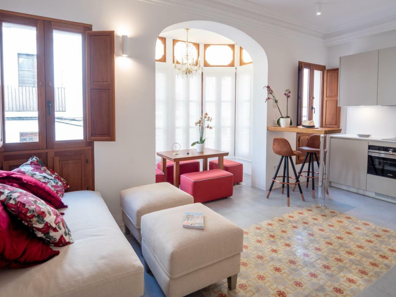 Es Palauet Brandnew One Suite Apartment In Ibiza Center Exterior photo