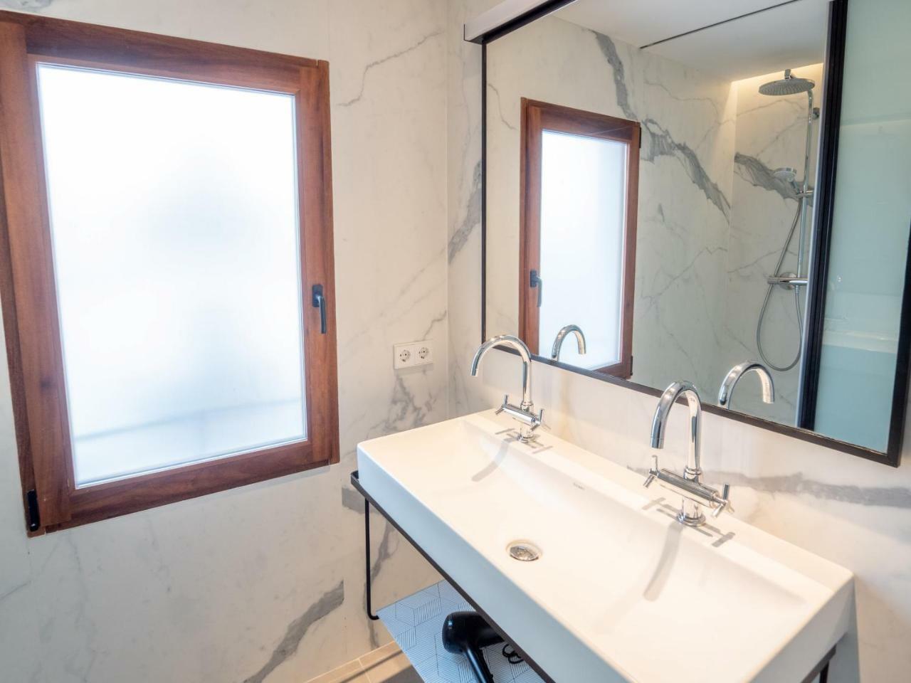 Es Palauet Brandnew One Suite Apartment In Ibiza Center Exterior photo